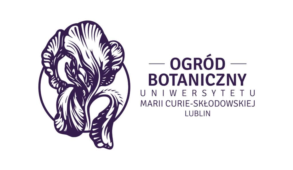 Logo przedstawiające stylizowany kwiat oraz umieszczony obok niego napis „Ogród Botaniczny Uniwersytetu Marii Curie-Skłodowskiej w Lublinie”.